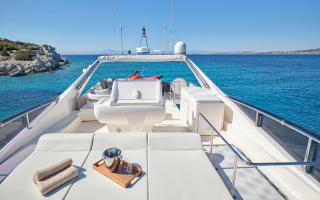 GOLDEN YACHT 4