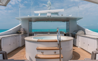 OCEAN CLUB 16