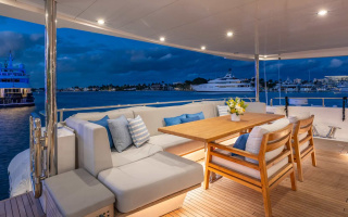 CAPTAIN MORGAN III 14