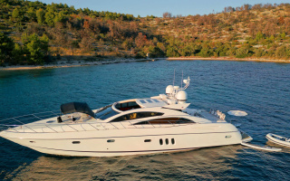 SUNSEEKER PREDATOR 72 GHOST 17