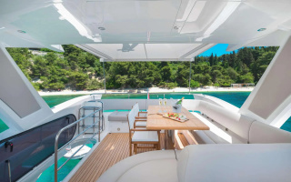 HIDEAWAY 9