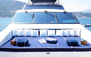 LADY AMANDA 10