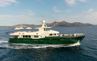 W EXPLORER 25
