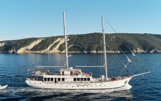 CORSARIO 5