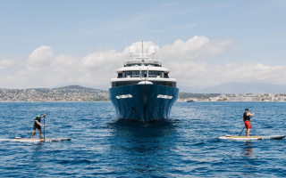 CHAMPAGNE SEAS 3