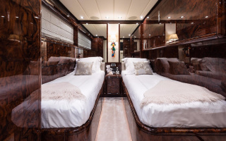 LOVE BOAT 14