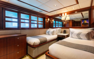 OCEAN CLUB 40