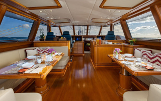 HYPERION 25