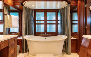 OCEAN CLUB 44