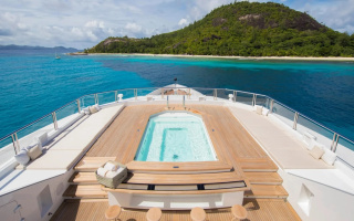 CLOUDBREAK 18