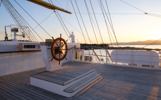 GOLDEN HORIZON 5