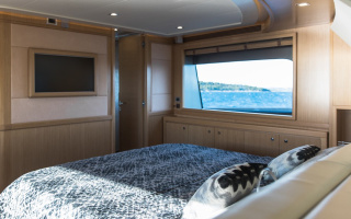 FRIEND'S BOAT 13