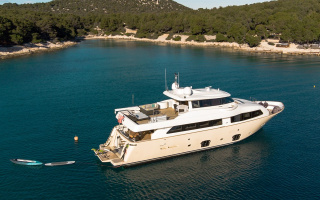 FRIEND'S BOAT 19
