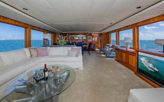 SILVER SEAS 12