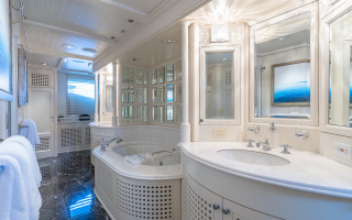 STAR DIAMOND 24