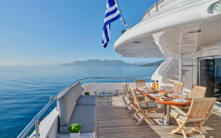 MILOS AT SEA 21