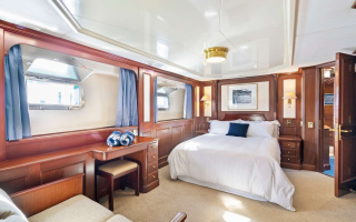 PACIFIC MERMAID 15