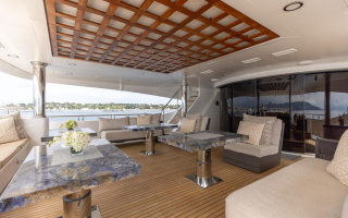 CHAMPAGNE SEAS 20