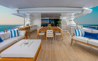 CAPTAIN MORGAN III 11