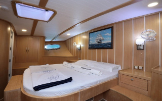 AEGEAN CLIPPER 19
