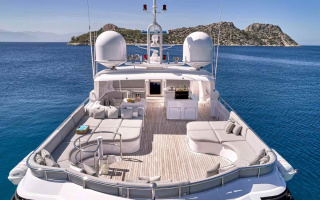 MILOS AT SEA 14