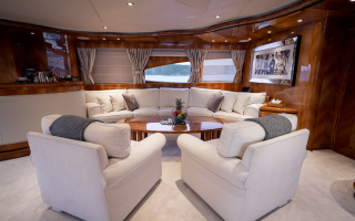 LADY G II 18