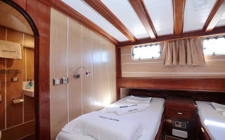 AEGEAN CLIPPER 22