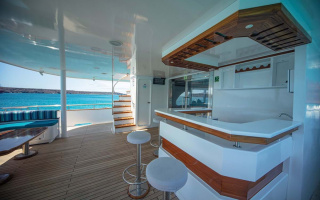 GRAND DAPHNE 2