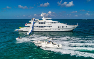 I LOVE THIS BOAT