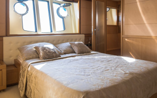 FRIEND'S BOAT 11
