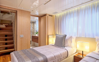 GOLDEN YACHT 35