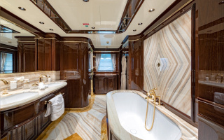LADY LENA 26