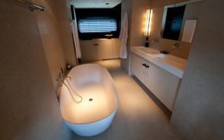 LATITUDE 14
