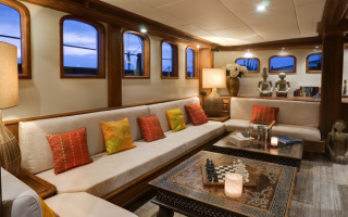 MUTIARA LAUT 4