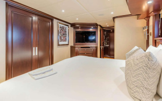 MIRABELLA 32