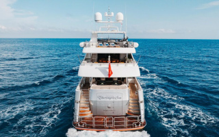 CHAMPAGNE SEAS 7