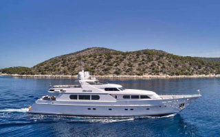 MILOS AT SEA 47
