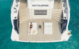 ENTOURAGE 19