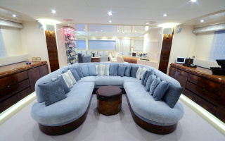 LADYSHIP 12