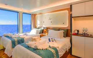 WHITE PEARL 20
