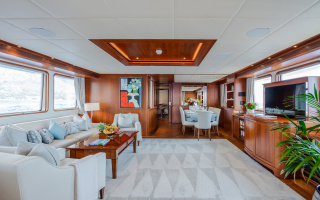 CORNELIA 22