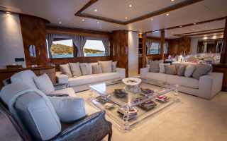 LADY G II 15