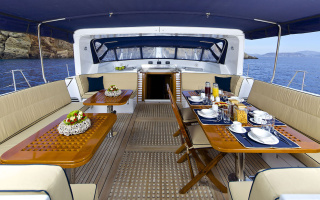 AMADEUS 6