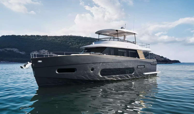 AZIMUT MAGELLANO 66
