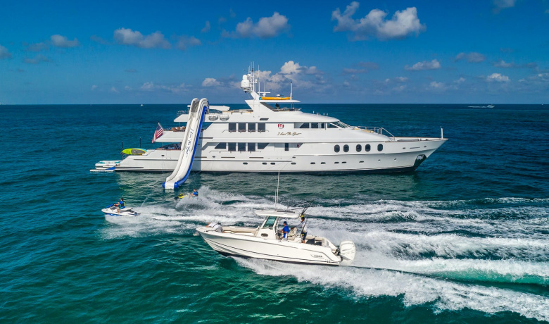 I LOVE THIS BOAT