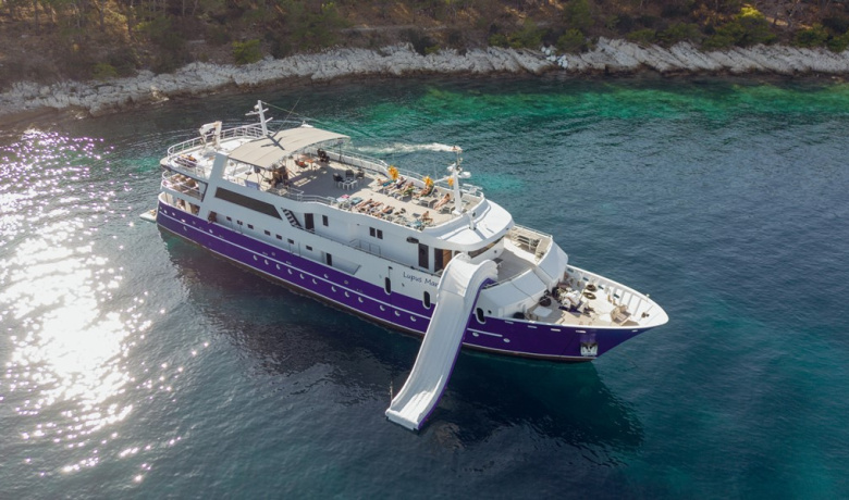 LUPUS MARE